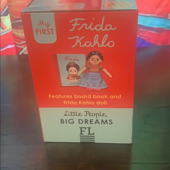 Frida Khalo Doll & Book Set - Picture 2 of 5